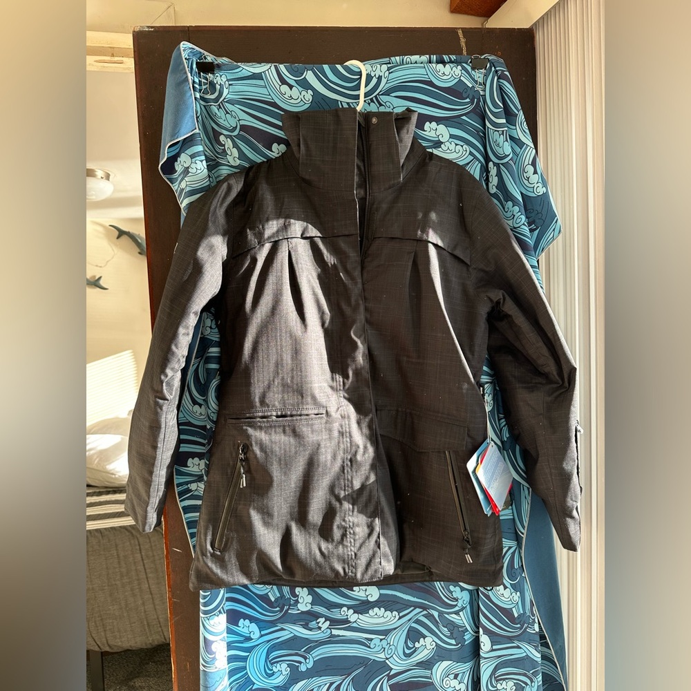 Helly Hansen Women’s Ski Jacket NEW
